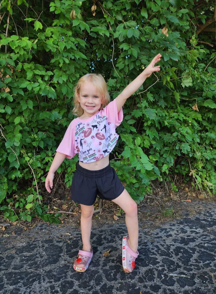 RETRO RAGLAN MODEST CROP