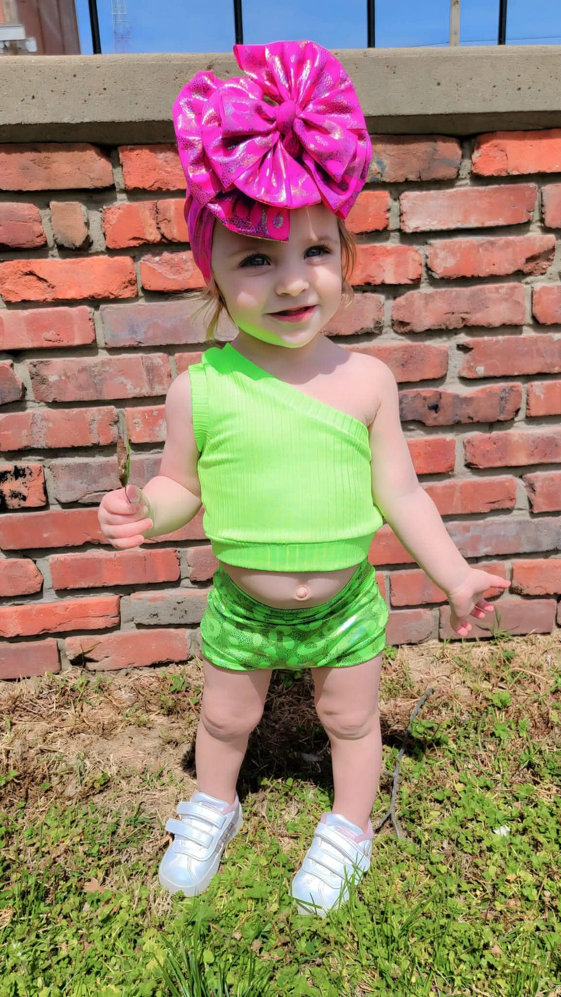 ONE SHOULDER CROP TANK