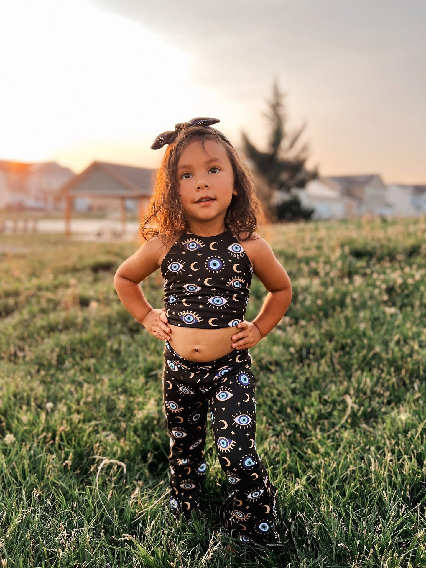 TIE BACK HALTER CROP